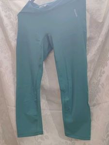 3/4th Leggings never used them