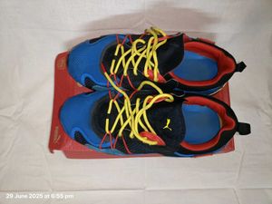 Puma Sneakers