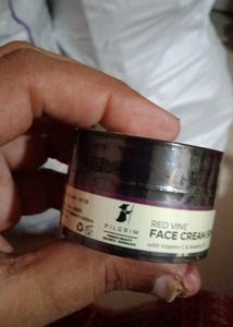 Pilgrim Red Vine Face Cream With SPF 30