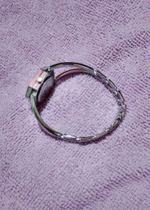 QUESS LADIES WATCH WHITE COLOUR