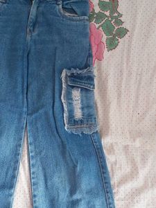 Wide Leg Cargo Jeans