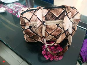 Artisan Crafted Quilted Handbag - Desi Andaz, Mode