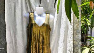 I. CUTE METALLIC DRESS