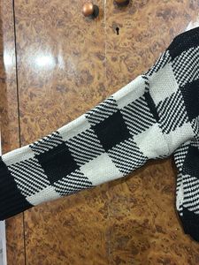 Crop Checkered V-Neck Sweater