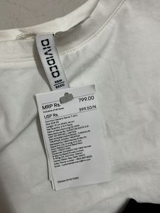 H&amp;M Two Pack Cropped T Shirts