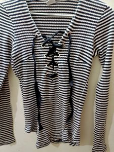 Striped Deep-neck Sweatshirt/Top