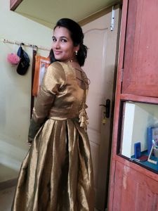 Elegant Gold-toned Dress