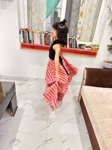 Girls/women Striped Skirt Set