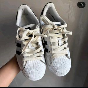 Adidas Sneakers