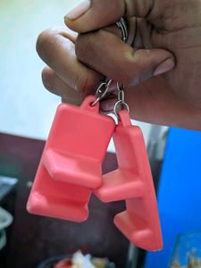 Keychain Phone Stand - Cute &amp; Portable! 2pcs