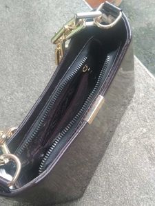 Chic Handbag with Chain
