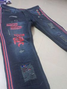 Distressed Graphic Jeans