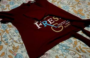 Stylish Maroon Graphic  Crop Tee