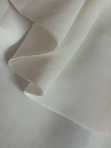White Stylish Top / blouse