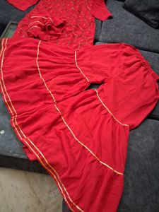 Red Embroidered Kurta Set 42 xl size