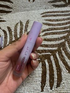 Nykaa SuperLight Cloud Lipstick