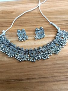 Neckset