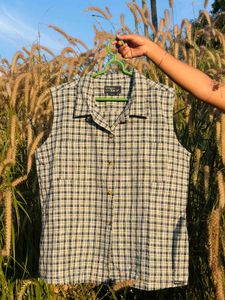 Plaid Sleeveless Shirt