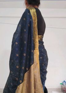 Elegant Navy &amp; Gold Saree
