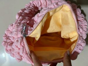 URBANIC baby pink hobo bag🩷🎀