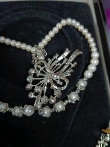 White Pearl Necklace Set