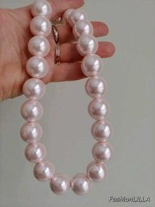 Elegant Pearl Necklace