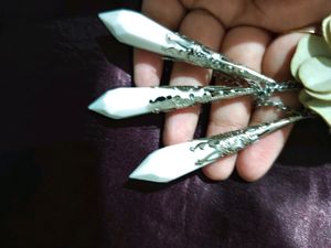 White Floral Necklace