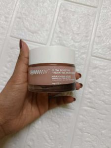 SammWwi Glow Moisturizer