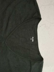 Plane Green T-shirt That Gives You Stenting Look