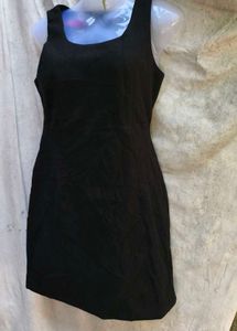 581212. Little Black Dress