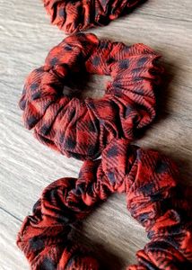Red Plaid Scrunchies (Pack Of 5)