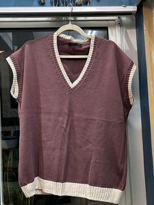 Trendyol Maroon Sweater Vest (Oversized - S)