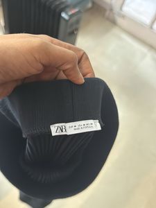 Black Ribbed Knit Midi Skirt