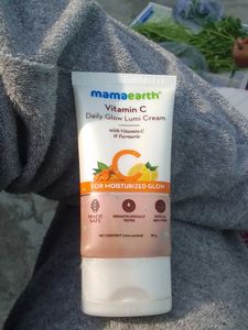 Mama Earth GLOW LUMI CREAM