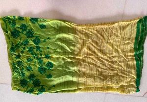 Green Floral Printed Saree With Blouse