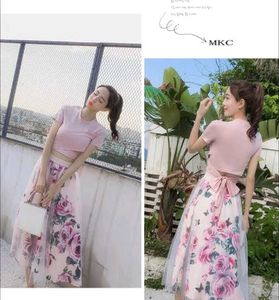Attractive Skirt And Top 🌸🤍🌸