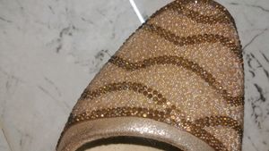 Pearl And Diamond Studded Sendal