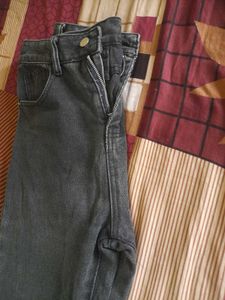 Trendy Black Jeans