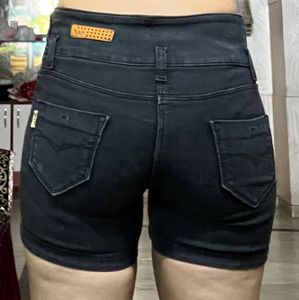 Black High-Waisted Denim Shorts - Trendy &amp; Versati