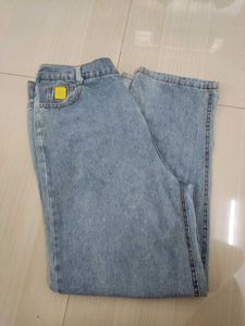 Straight Jeans