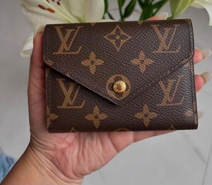 LOUIS VUITTON VICTORINE WALLET