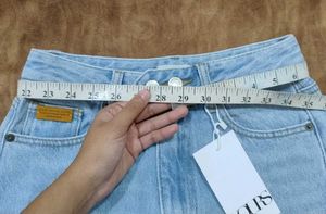 Wide Leg Light Wash Jeans
