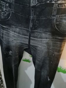 Black jeggings