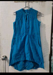 sale Blue Sleeveless kurti