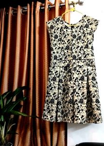Stunning Flora Dress🌼