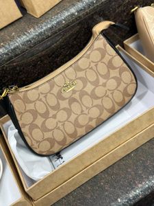 COACH TERI MINI AGAIN IN STOCK WD BOX