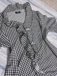 🏁Selling Gingham Top from Dubai🏁
