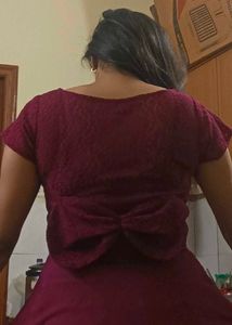 Maxi Dress With Beautiful Back Burgundy Colour
