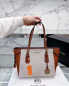 Michael Kors   Voyager Tote Bag RESTOCK ON DEMAND