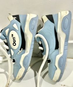 OGYI Sneakers